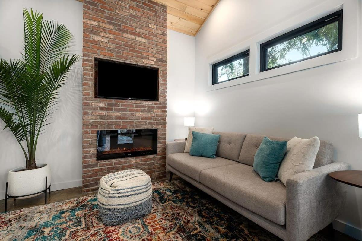 Petit Paradis Studio With Hot Tub Fredericksburg Esterno foto