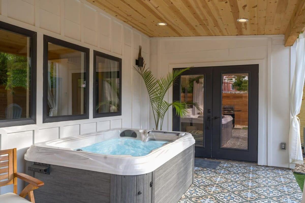 Petit Paradis Studio With Hot Tub Fredericksburg Esterno foto