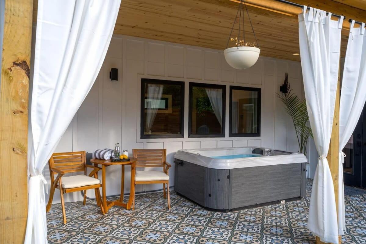 Petit Paradis Studio With Hot Tub Fredericksburg Esterno foto