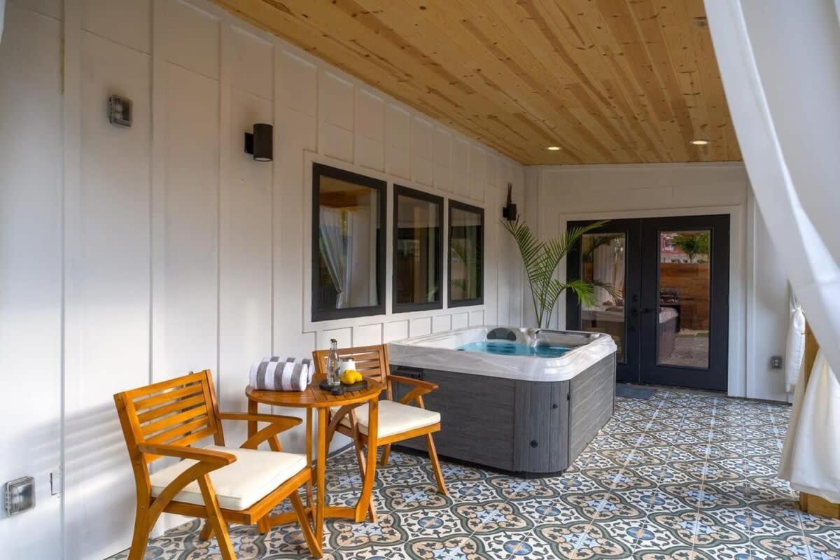 Petit Paradis Studio With Hot Tub Fredericksburg Esterno foto